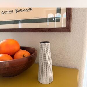 handmade ceramic bud vase – black + cream
